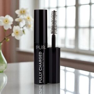 PUR Fully Charged Mascara - Lift Your Lashes to New Heights! ✨ NIP